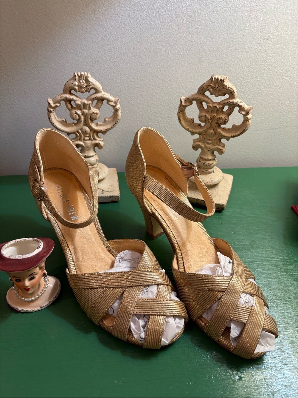 Chelsea Crew Retro Style Gold Heeled Sandals, 40 (9.5 US)